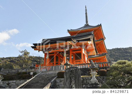 清水寺　西門と三重塔　京都市東山区 84129871