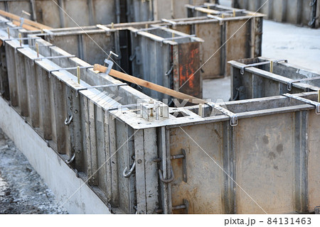 住宅基礎工事の型枠 84131463