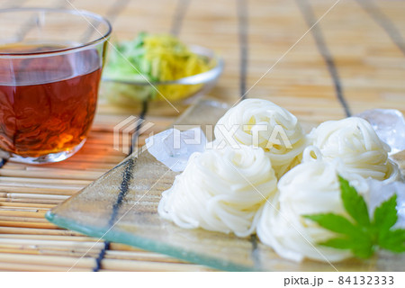 可愛い盛り付けのソーメン 可愛い盛り付けのソーメン 84132333