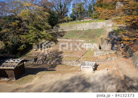 史跡金山城跡　南曲輪より三の丸方向 84132373
