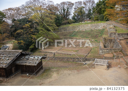 史跡金山城跡　南曲輪より三の丸方向 84132375