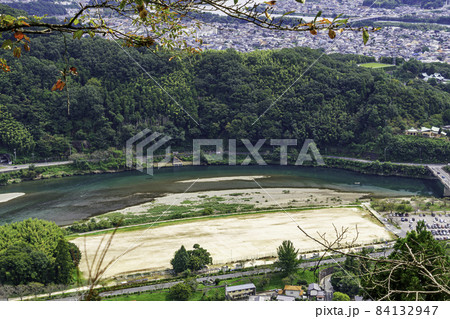 岩国 錦川と岩国市街地 山口県岩国市 岩国 錦川と岩国市街地 山口県岩国市 84132947