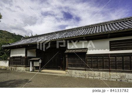 岩国　香川家長屋門　山口県岩国市 84133782