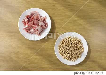 大豆と豚肉。大豆ミートのイメージ 84136484