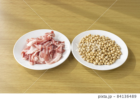 大豆と豚肉。大豆ミートのイメージ 84136489