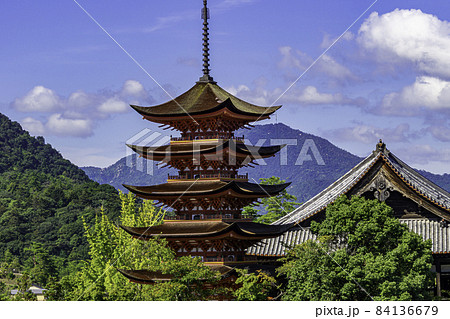 宮島　千畳閣と五重塔　広島県廿日市市 84136679