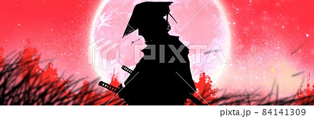 メラメラ燃える心の炎と編笠を被った江戸サムライ役の歌舞伎役者 と怪しく輝く満月背景 84141309