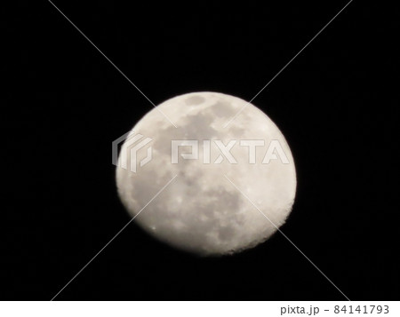 #月：半月：大阪府枚方市 84141793