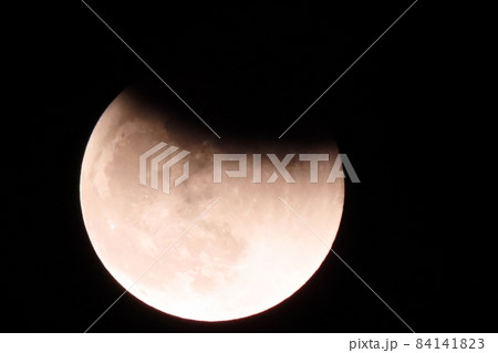 #部分月食 :満月 月齢 14.2 (大潮)大阪府枚方市 #部分月食 :満月 月齢 14.2 (大潮)大阪府枚方市 84141823