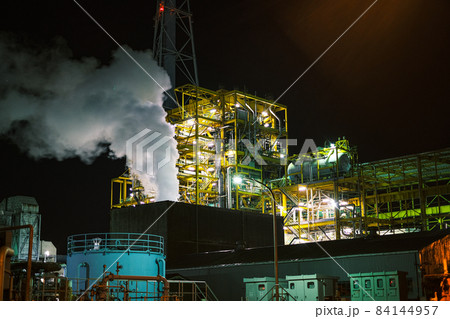 堺泉北臨海工業地帯（大阪府高石市）の工場夜景03 84144957