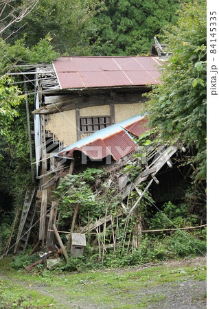 廃屋 84145335