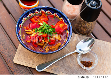 Uigur soup lagman with meat and vegetables 84146132