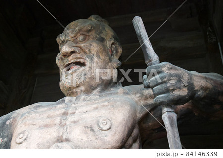 塩船観音寺の仁王像 84146339