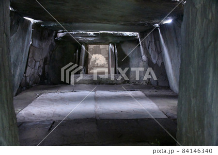 八幡山古墳の石室 84146340