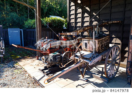埼玉県富士見市　難波田城公園　手押し消防ポンプ車 84147978