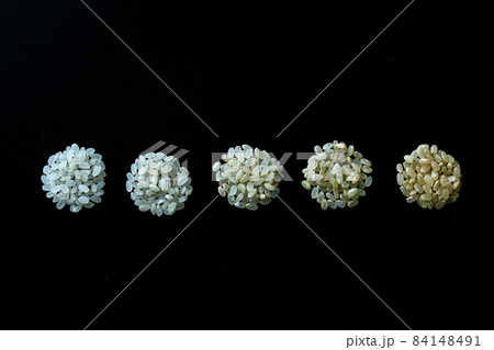 左から白米、3分、5分、7分、玄米の比較 左から白米、3分、5分、7分、玄米の比較 84148491