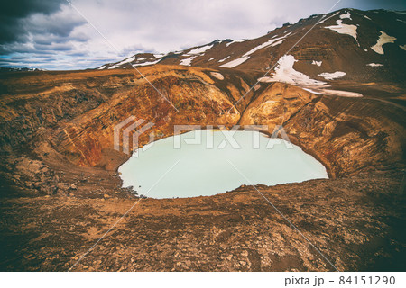 Viti sulfur lake Viti sulfur lake 84151290