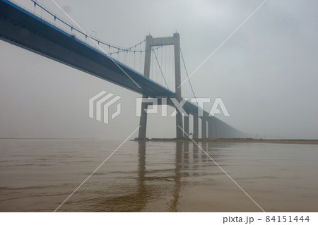 中国 河南省鄭州の黄河の美しい風景 中国 河南省鄭州の黄河の美しい風景 84151444