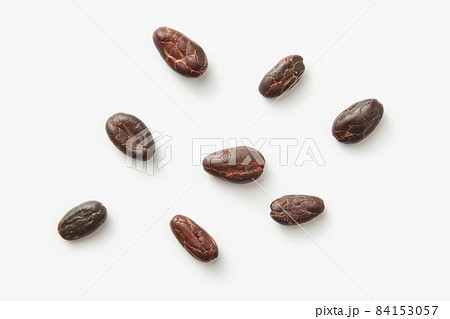 Few aromatic fresh cocoa beans Few aromatic fresh cocoa beans 84153057