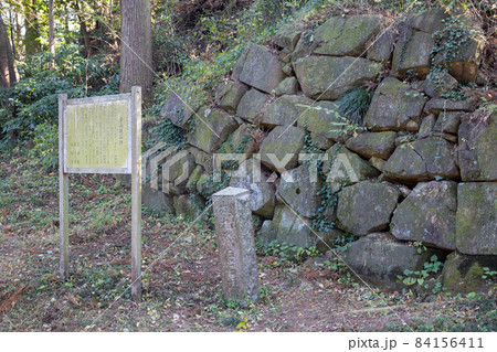 史跡金山城跡　本丸裏の石垣 84156411