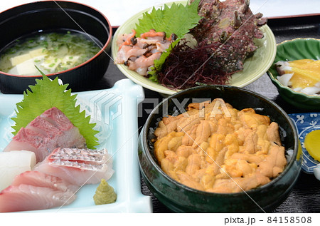 うに丼と新鮮魚介類の定食 84158508