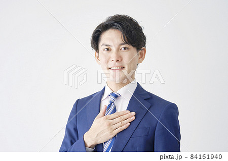 ビジネスマン　ポートレート　白背景 84161940