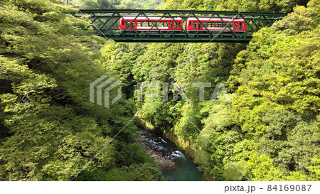 箱根登山電車塔ノ沢早川橋梁 84169087