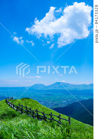 北山レストラン　展望所からの阿蘇五岳 84173328