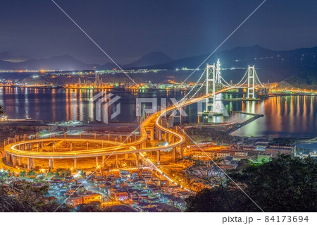 北海道　室蘭市　工場夜景　都市景観　夜景　白鳥大橋 84173694