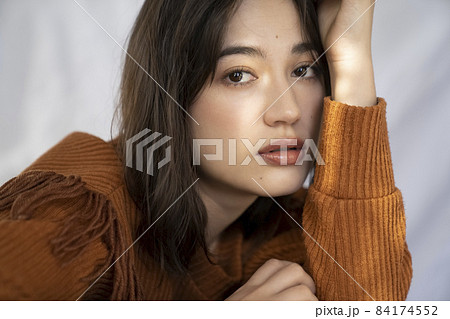 若い女性のビューティーポートレート 若い女性のビューティーポートレート 84174552