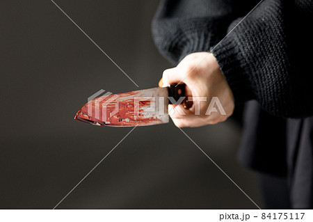 ナイフ　血　流血 84175117