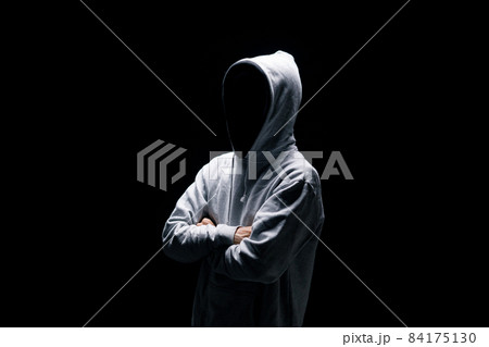 フードを被った男 フードを被った男 84175130