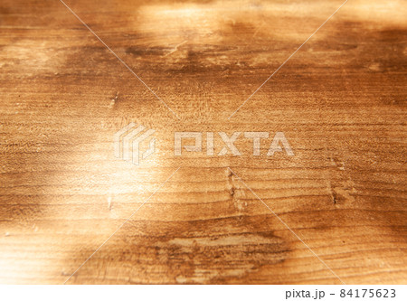 木漏れ日感じる、テラステーブル 84175623