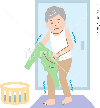 ヒートショック 脱衣所で服を脱ぐシニアの男性 ヒートショック 脱衣所で服を脱ぐシニアの男性 84181653