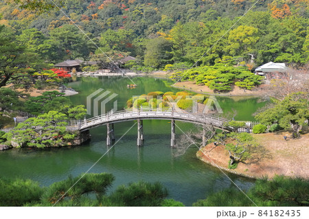 【香川県】栗林公園の偃月橋と掬月亭 【香川県】栗林公園の偃月橋と掬月亭 84182435