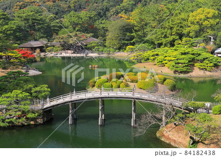 【香川県】栗林公園の偃月橋と掬月亭 【香川県】栗林公園の偃月橋と掬月亭 84182438