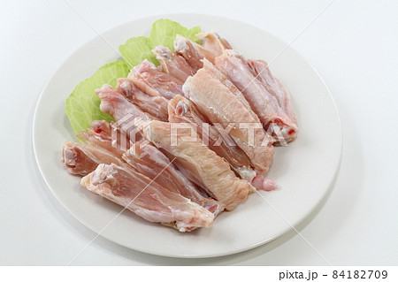 若鶏手羽中（生肉） 84182709