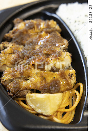 美味しいチキンステーキ弁当 84188422