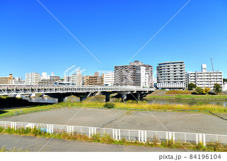 東急東横線 綱島駅方面を望む(神奈川県横浜市)【2021.11】 84196104