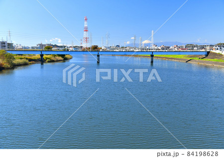 鷹野大橋／鶴見川より上流方向を望む(神奈川県横浜市)【2021.11】 84198628