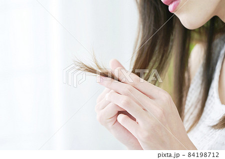 女性 毛先 顔無し 女性 毛先 顔無し 84198712