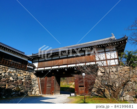 大和郡山城追手門(斜め) 84199681