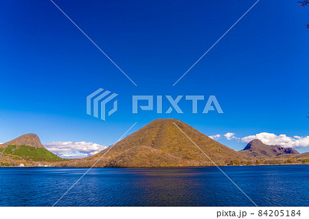 榛名湖の秋 84205184