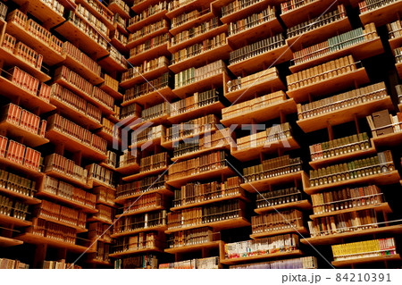 壁一面の本棚 84210391