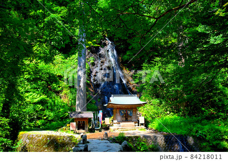 羽黒山・出羽神社・随神門から継子坂を下った祓川にあるみそぎの地、須賀の滝・東北・山形県鶴岡市(2) 84218011