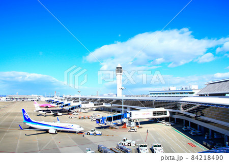 愛知県常滑市、中部国際空港の風景 84218490