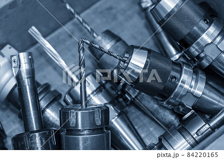 The group of various size of drill tools in the container box. The group of various size of drill tools in the container box. 84220165