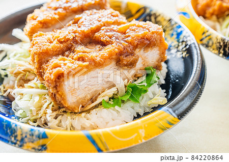ソースヒレカツ丼 ソースヒレカツ丼 84220864