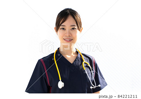 若い女性医師 84221211