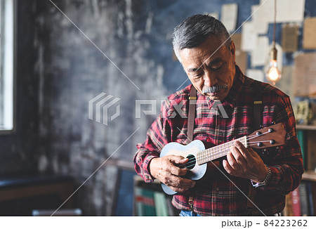 ダンディーなモデル 84223262